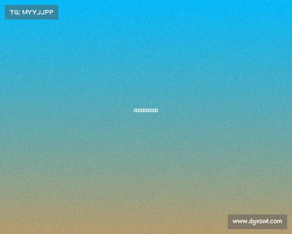 体育赛事足球奖杯图片